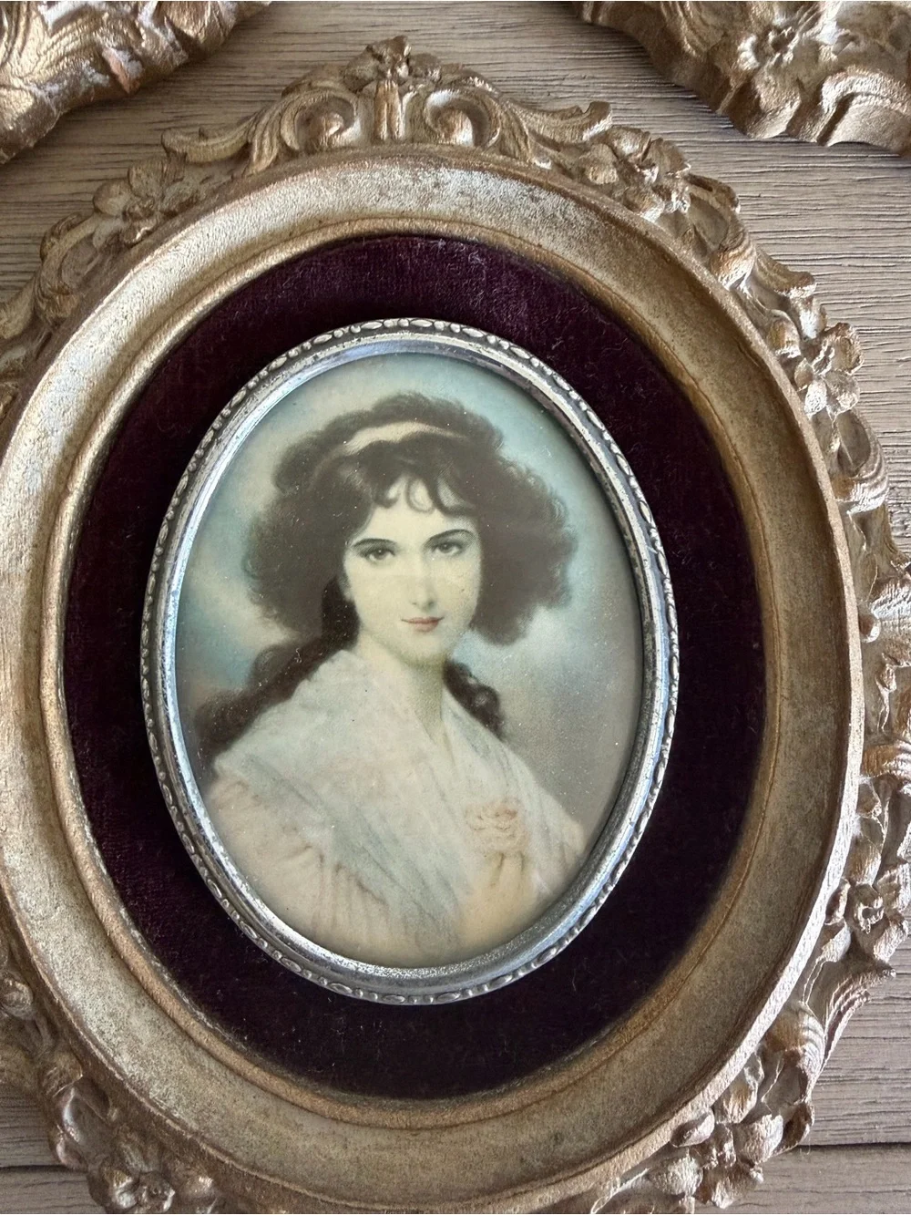 Set of 3 Vintage Oval Portrait Wall Plaques - Gold Frames with Burgundy Velvet